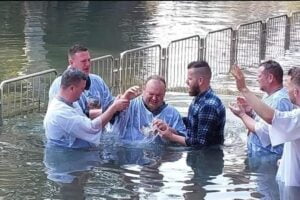 pastor_baptised_in_jordan